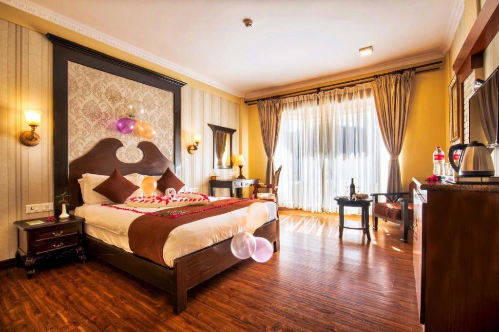 Da Yatra Courtyard Hotel & Resort Pokhara Kültér fotó