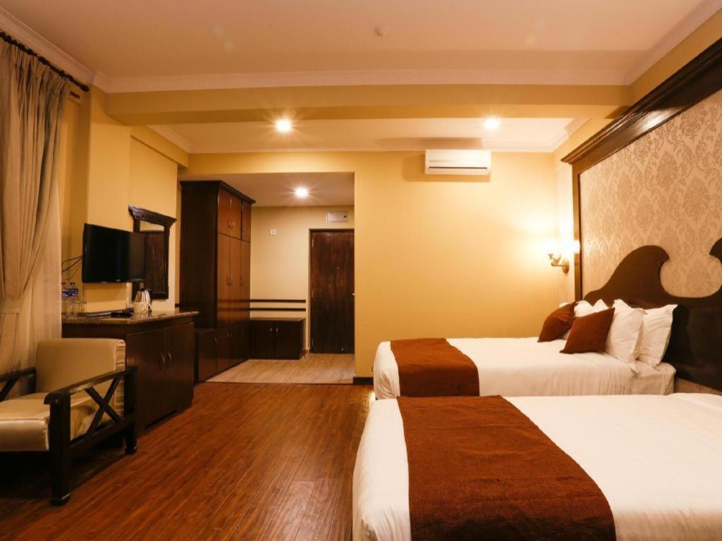 Da Yatra Courtyard Hotel & Resort Pokhara Kültér fotó