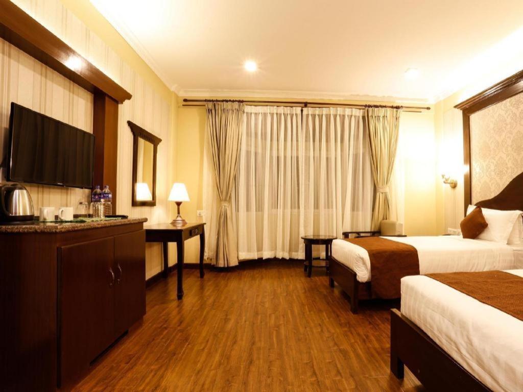 Da Yatra Courtyard Hotel & Resort Pokhara Kültér fotó