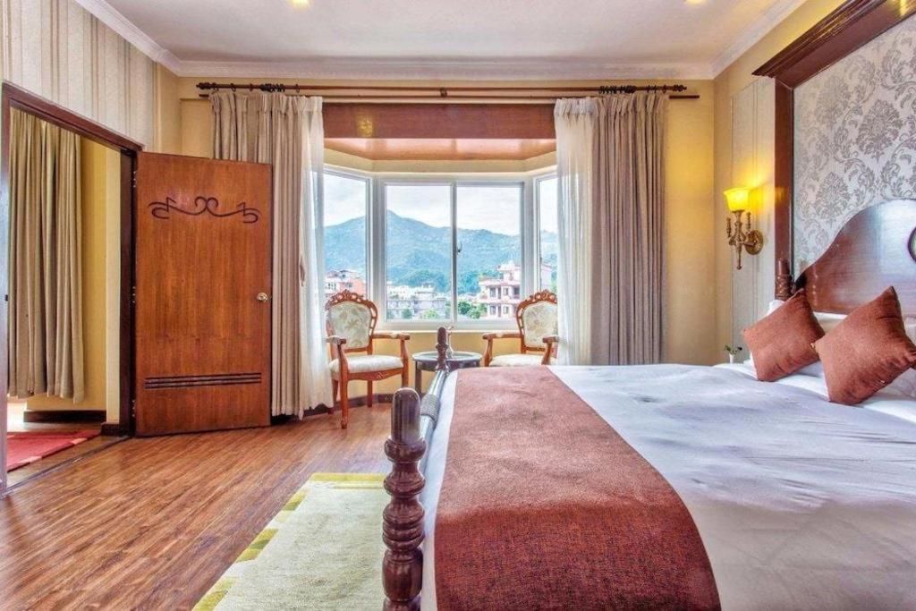 Da Yatra Courtyard Hotel & Resort Pokhara Kültér fotó