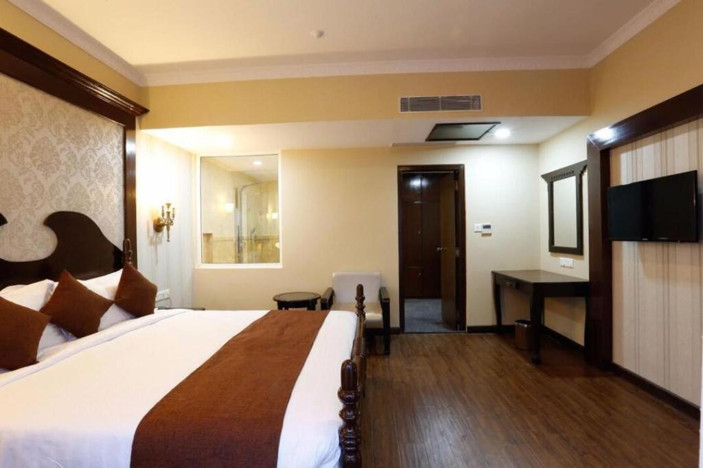 Da Yatra Courtyard Hotel & Resort Pokhara Kültér fotó