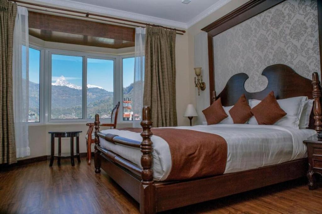 Da Yatra Courtyard Hotel & Resort Pokhara Kültér fotó