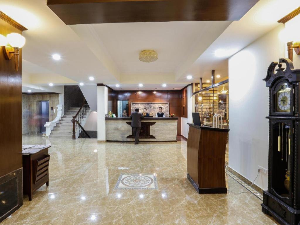 Da Yatra Courtyard Hotel & Resort Pokhara Kültér fotó